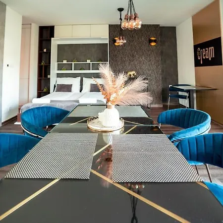 Apartmán Karinflats Deluxe - The Cream Penthouse *